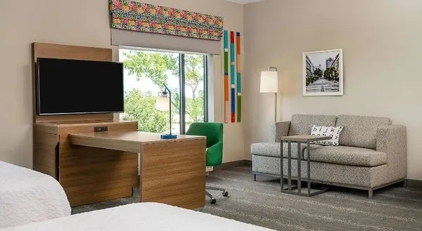 Hampton Inn & Suites Raleigh Midtown