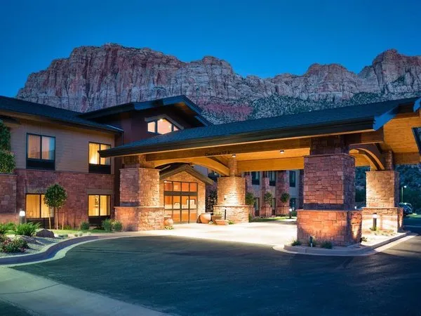 Hampton Inn & Suites Springdale - Zion National Park