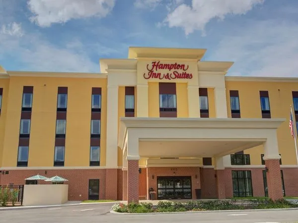 Hampton Inn & Suites Tampa Busch Gardens Area