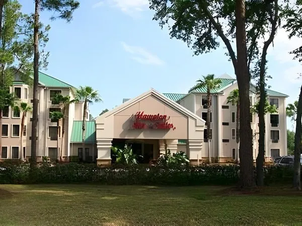 Hampton Inn & Suites Tampa North