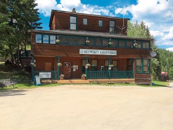 Helmcken Falls Lodge