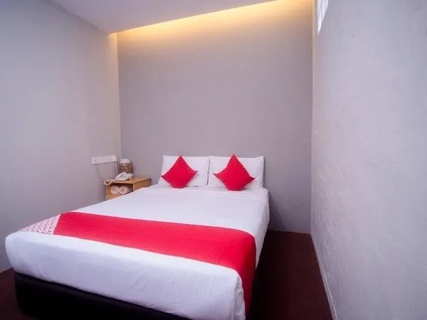 Hills Residence By OYO Rooms