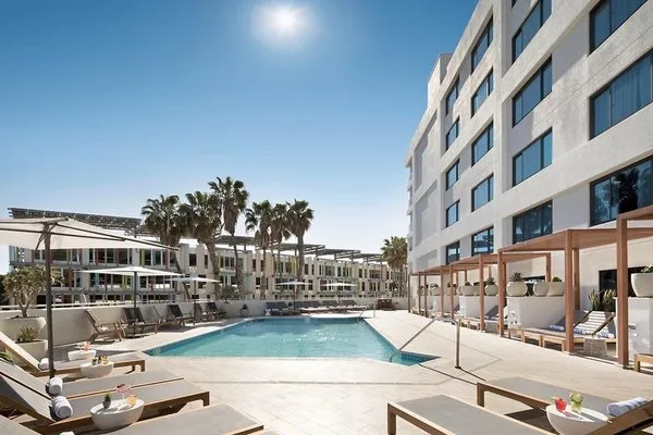 Hilton Santa Monica Hotel & Suites