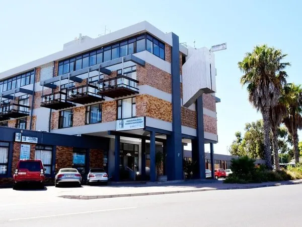 Hoedjiesbaai Hotel