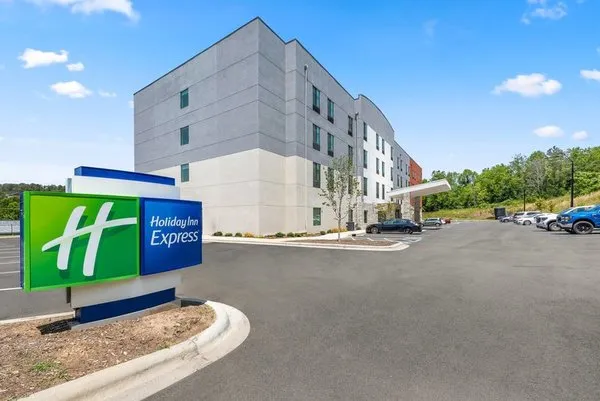 Holiday Inn Express Asheville - Wooden