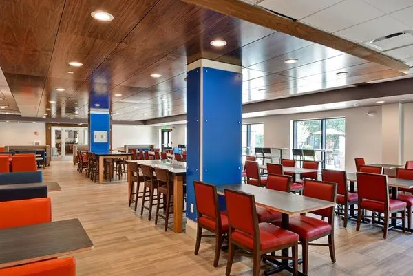 Holiday Inn Express Boston