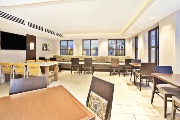 Holiday Inn Express Boston-Waltham