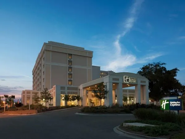 Holiday Inn Express Charleston Downtown - Medical Area