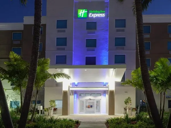 Holiday Inn Express Ft. Lauderdale Airport/Cruise