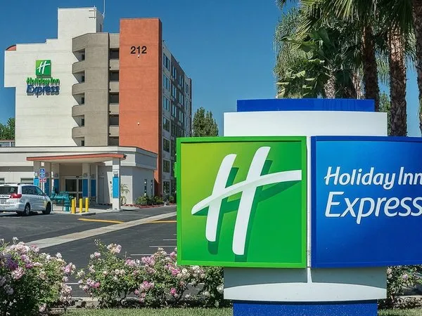 Holiday Inn Express Fullerton Anaheim an IHG Hotel