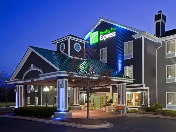 Holiday Inn Express Grand Rapids SW