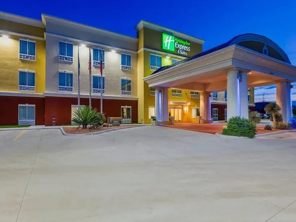 Holiday Inn Express Hotel & Suites Alpine Southeast