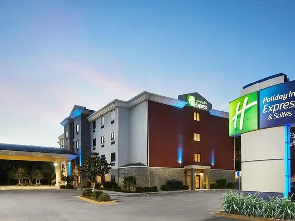 Holiday Inn Express Hotel & Suites Pensacola West - Navy Base