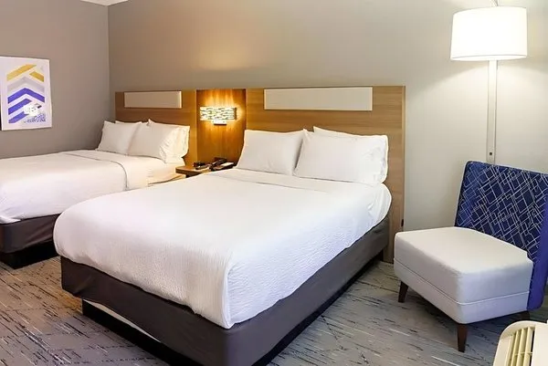 Holiday Inn Express Hotel & Suites Raleigh Sw Nc State