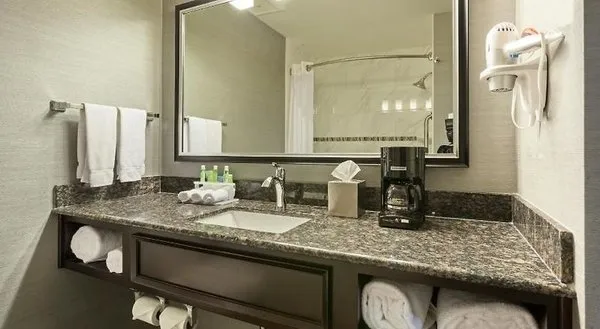 Holiday Inn Express Hotel & Suites Rapid City