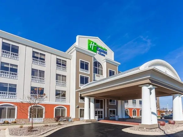 Holiday Inn Express Hotel & Suites Rockford - Loves Park