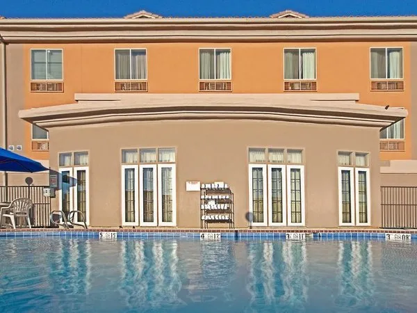 Holiday Inn Express Hotel & Suites Tucson