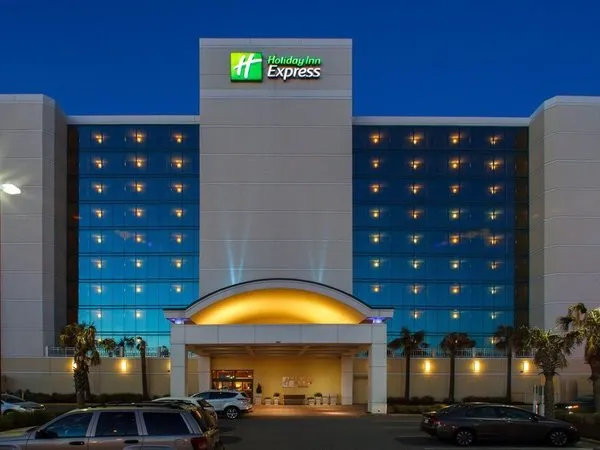 Holiday Inn Express Hotel & Suites Virginia Beach Oceanfront