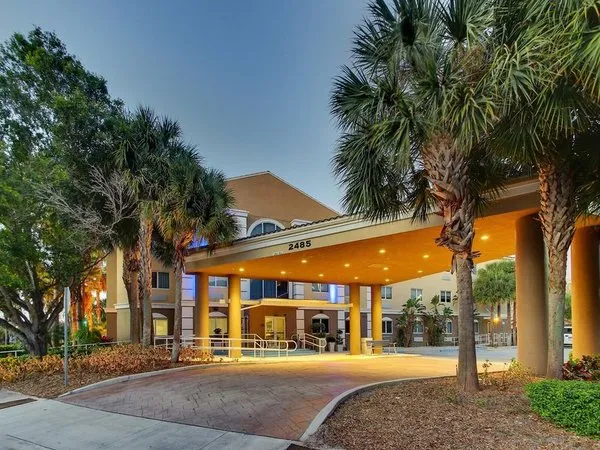 Holiday Inn Express Hotel & Suites West Palm Beach Metrocentre