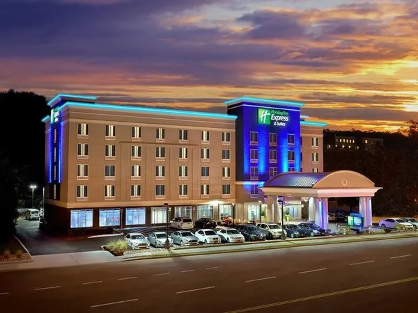 Holiday Inn Express Knoxville West - Papermill Dr