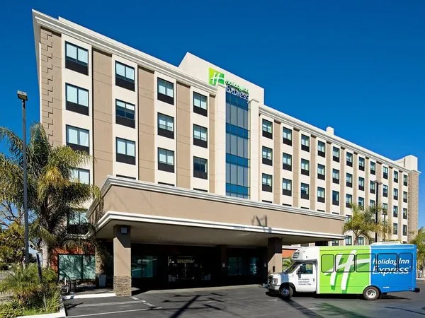 Holiday Inn Express Los Angeles LAX Airport