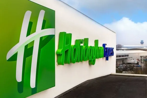 Holiday Inn Express Manchester Airport