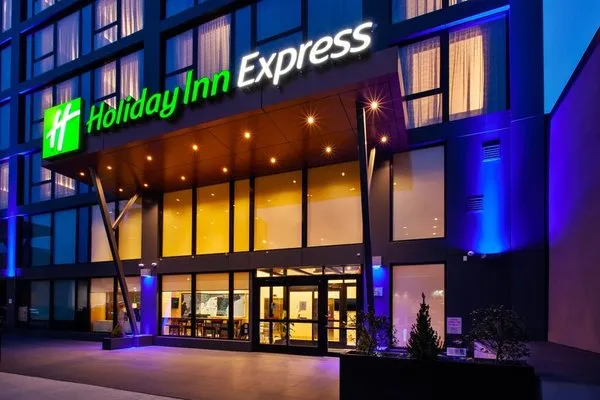 Holiday Inn Express NYC Brooklyn - Sunset Park