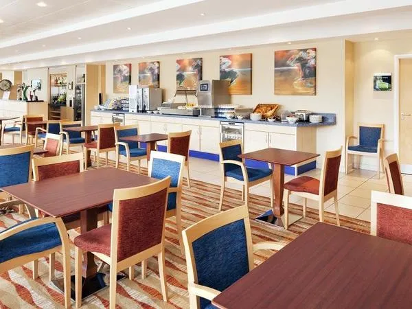 Holiday Inn Express Racecourse