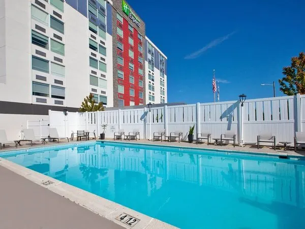 Holiday Inn Express Richmond - Midtown