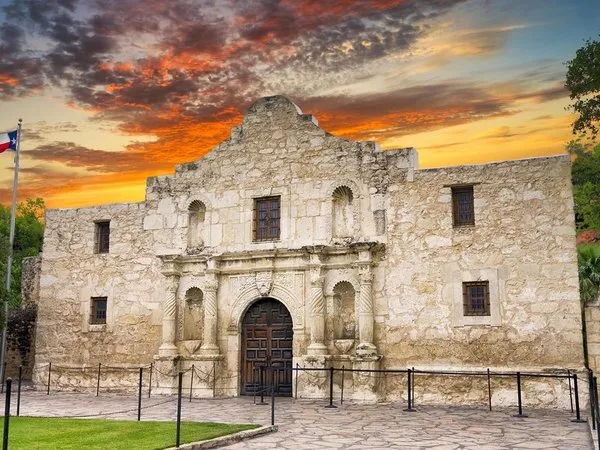 Holiday Inn Express San Antonio N-Riverwalk Area