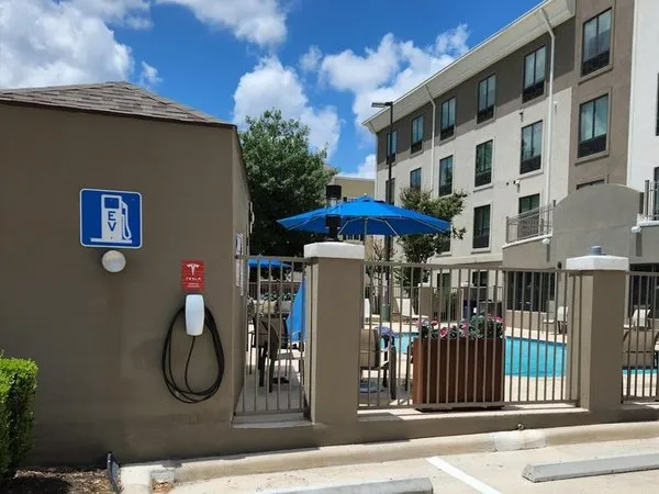 Holiday Inn Express San Antonio NW Near Seaworld