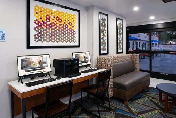 Holiday Inn Express Santa Rosa North