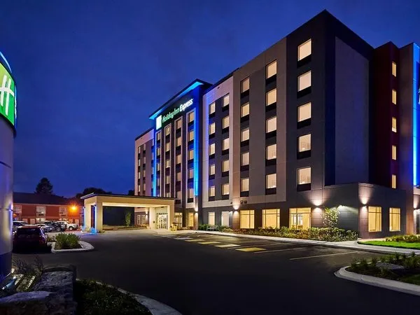 Holiday Inn Express Sarnia - Point Edward