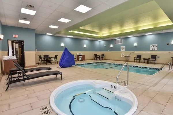 Holiday Inn Express Springfield - Medical District