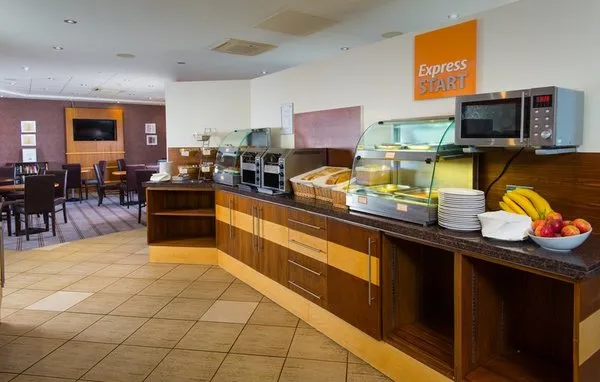 Holiday Inn Express Swindon City Centre