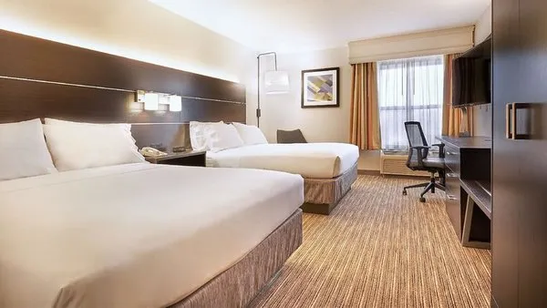 Holiday Inn Express & Suites Asheville SW - Outlet Ctr Area