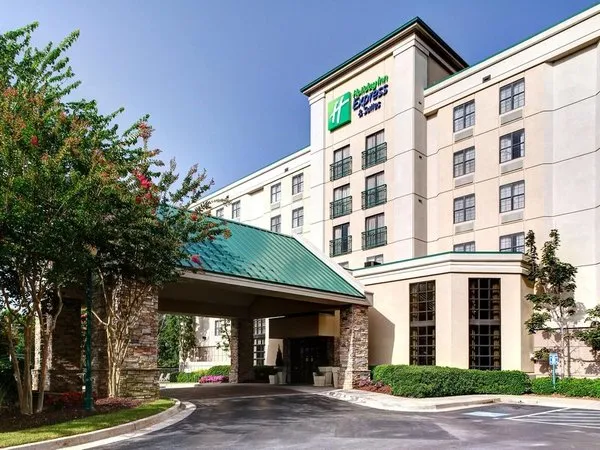 Holiday Inn Express & Suites Atlanta Buckhead