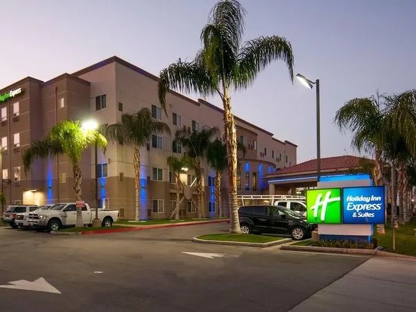Holiday Inn Express Bakersfield Central