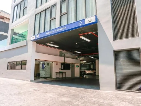Holiday Inn Express & Suites Bangkok Central Pier