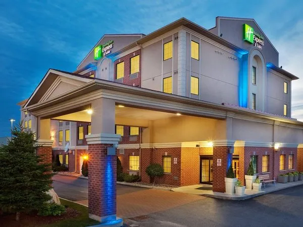 Holiday Inn Express & Suites Barrie