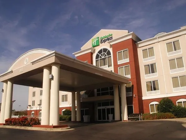 Holiday Inn Express & Suites Birmingham-Irondale (East)