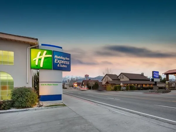 Holiday Inn Express & Suites Bishop