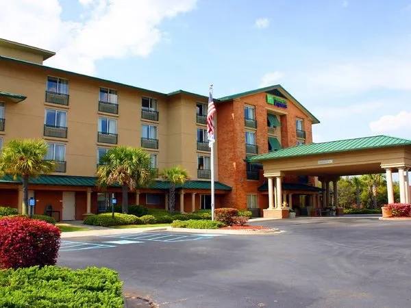 Holiday Inn Express & Suites Bluffton @ Hilton Head Area