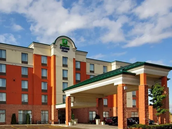 Holiday Inn Express & Suites Brampton