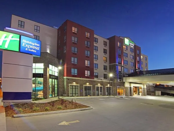 Holiday Inn Express & Suites Calgary NW - University Area