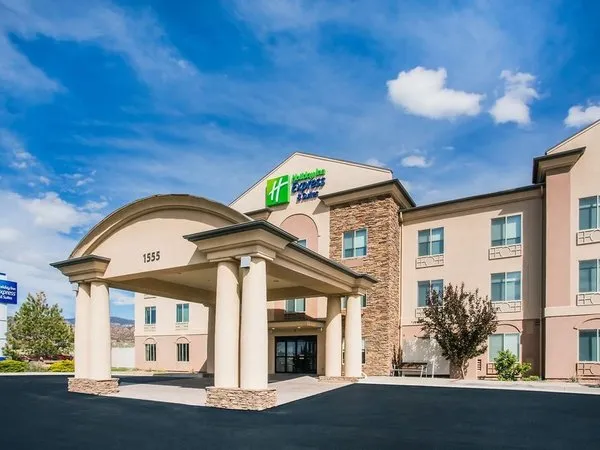 Holiday Inn Express & Suites Cedar City