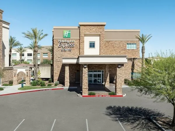 Holiday Inn Express & Suites Gilbert - East Mesa
