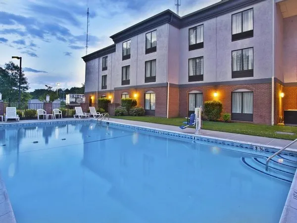Holiday Inn Express & Suites Harrington