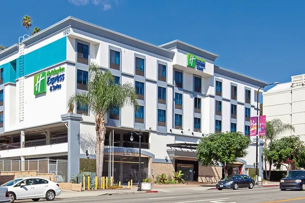 Holiday Inn Express & Suites - Hollywood Walk of Fame