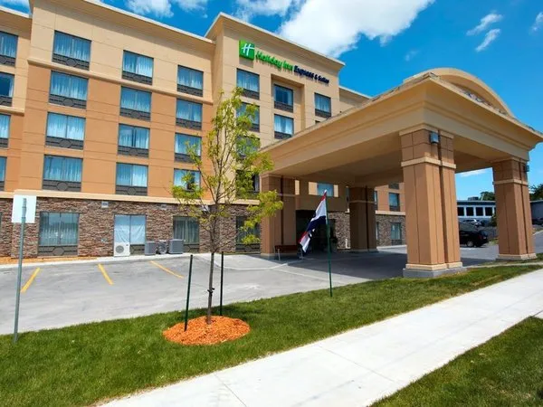 Holiday Inn Express & Suites Kingston